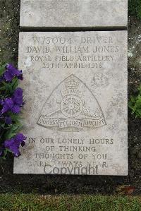 Boulogne Eastern Cemetery - Jones, David William