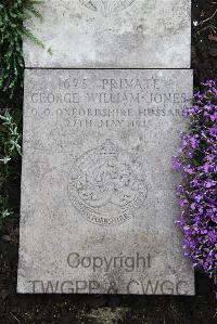 Boulogne Eastern Cemetery - Jones, George William