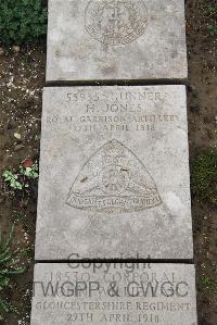 Boulogne Eastern Cemetery - Jones, H