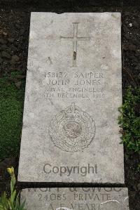 Boulogne Eastern Cemetery - Jones, John