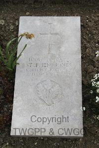 Boulogne Eastern Cemetery - Jones, Stephen