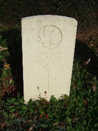 Boulogne Eastern Cemetery - Karas, Rudolph Cyril