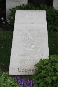 Boulogne Eastern Cemetery - Kauer, Jaroslav