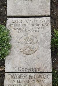 Boulogne Eastern Cemetery - Kay, Arthur John Henry