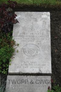 Boulogne Eastern Cemetery - Kennett, Samuel Dixon