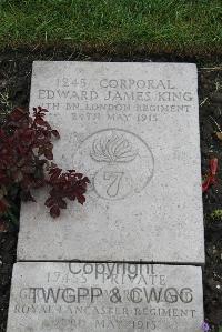 Boulogne Eastern Cemetery - King, Edward James