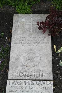 Boulogne Eastern Cemetery - King, William