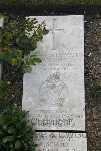 Boulogne Eastern Cemetery - Knight, William