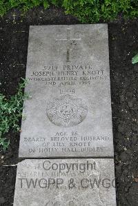 Boulogne Eastern Cemetery - Knott, Joseph Henry