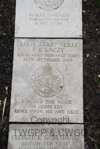 Boulogne Eastern Cemetery - Lacey, F E