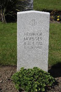 Thornaby-On-Tees Cemetery - Mosgen, Heinrich