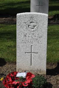 Thornaby-On-Tees Cemetery - Wylie, John McDonald Scott