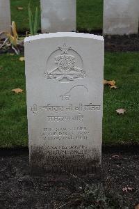 Berlin 1939-1945 War Cemetery - Arjun Singh, 