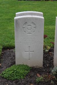 Berlin 1939-1945 War Cemetery - Bell, Norman Andrew