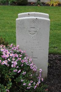 Berlin 1939-1945 War Cemetery - Booth, Ronald