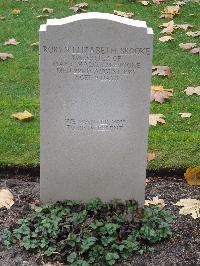 Berlin 1939-1945 War Cemetery - Brooke, Robyn Elizabeth