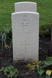 Berlin 1939-1945 War Cemetery - Butler, Robert