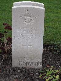 Berlin 1939-1945 War Cemetery - Bagg, Robert Percy McMillan