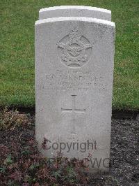 Berlin 1939-1945 War Cemetery - Barnes, Keith Ormond