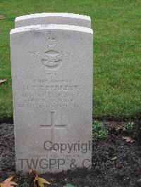 Berlin 1939-1945 War Cemetery - Barrett, John Francis Tufnell