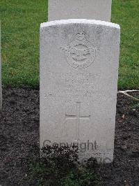 Berlin 1939-1945 War Cemetery - Bell, Harold Barnard