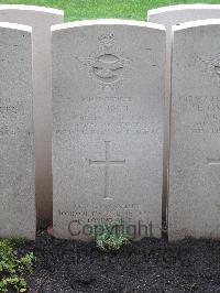 Berlin 1939-1945 War Cemetery - Bett, Raymond Cecil