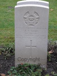 Berlin 1939-1945 War Cemetery - Bird, Robert Francis