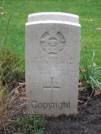 Berlin 1939-1945 War Cemetery - Blackmore, Winston Woolley