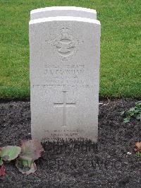 Berlin 1939-1945 War Cemetery - Bloxham, John Lewis