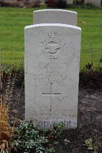 Berlin 1939-1945 War Cemetery - Bools, John Stafford