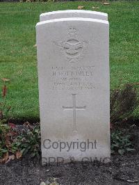 Berlin 1939-1945 War Cemetery - Bottomley, Handel