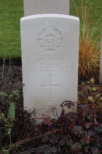 Berlin 1939-1945 War Cemetery - Boyer, Maurice William