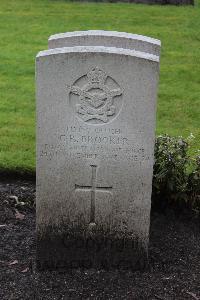 Berlin 1939-1945 War Cemetery - Brooker, Gordon Roy