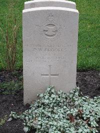 Berlin 1939-1945 War Cemetery - Brookes, Eric William