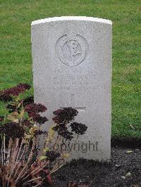 Berlin 1939-1945 War Cemetery - Burnet, Sydney Andrew Wallace