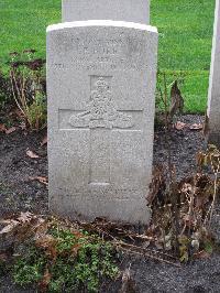 Berlin 1939-1945 War Cemetery - Burr, Frank