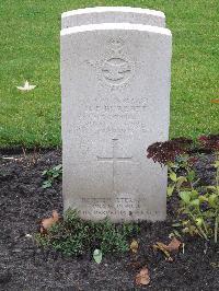 Berlin 1939-1945 War Cemetery - Burrett, Hugh Faringdon