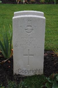 Berlin 1939-1945 War Cemetery - Cant, James Sutherland