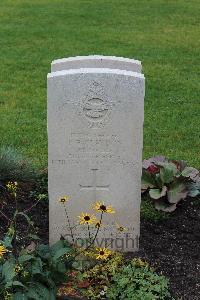 Berlin 1939-1945 War Cemetery - Claydon, Frank Edward