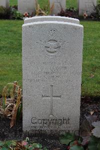 Berlin 1939-1945 War Cemetery - Combe, George Ernest