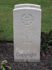 Berlin 1939-1945 War Cemetery - Cameron, William Donald Leslie