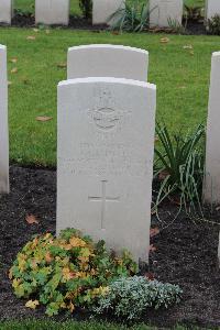 Berlin 1939-1945 War Cemetery - Campbell, Thomas