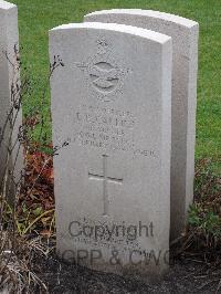 Berlin 1939-1945 War Cemetery - Carlile, Derek Reginald