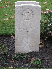 Berlin 1939-1945 War Cemetery - Castle, John Gordon