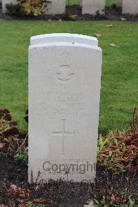 Berlin 1939-1945 War Cemetery - Clarke, Henry James