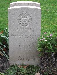 Berlin 1939-1945 War Cemetery - Clinkskill, James Thomas