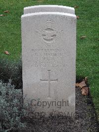 Berlin 1939-1945 War Cemetery - Cunliffe, Robert