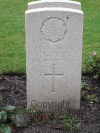 Berlin 1939-1945 War Cemetery - Duncan, James Ross