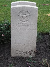 Berlin 1939-1945 War Cemetery - Davey, Allan John