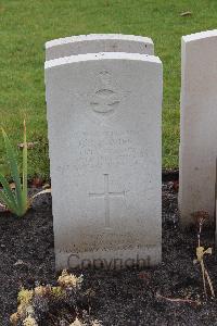 Berlin 1939-1945 War Cemetery - Davies, Griffith John